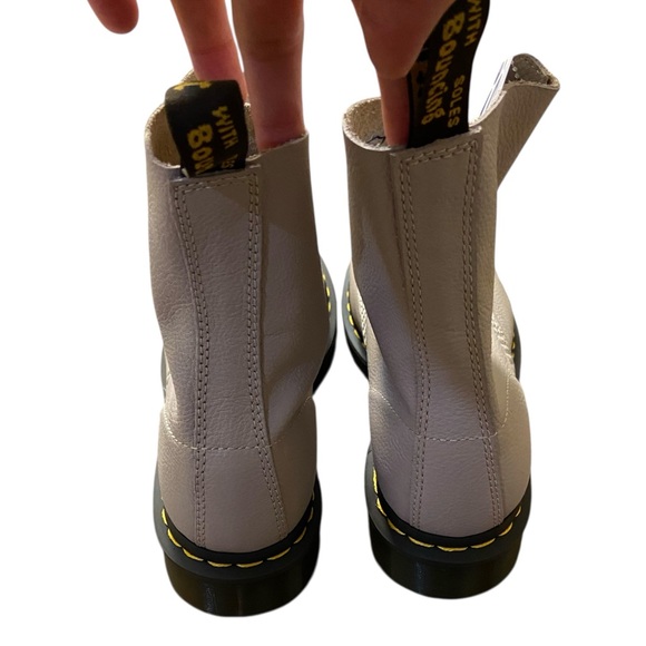 Dr martens airwair taupe combat boots grunge lace up women 10 NWT - Picture 6 of 8